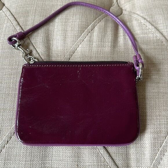 Coach - Picture 3 of 6